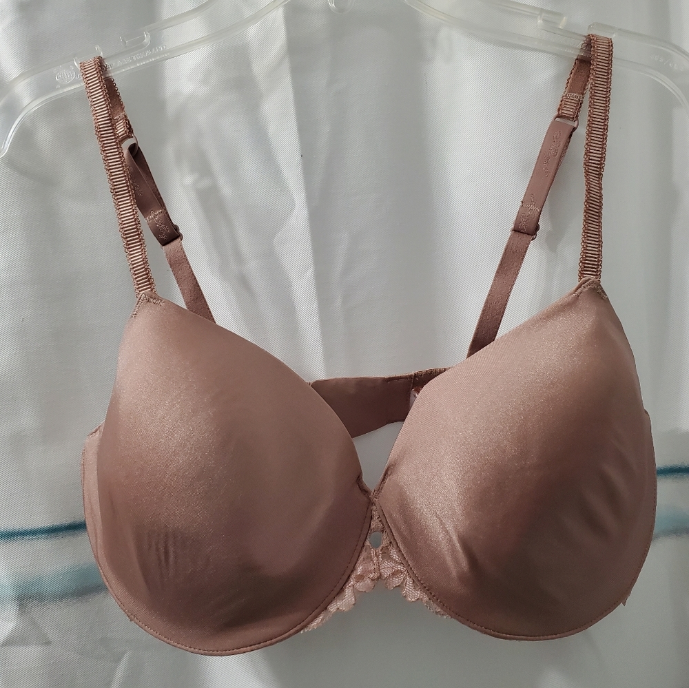 Victoria's Secrets Angels 34DD
